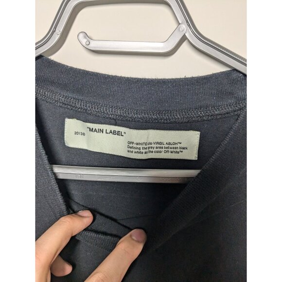 Off-White Airport Tape Oversize T- 'Black/Multicolor Size small Good Condition - Picture 3 of 6